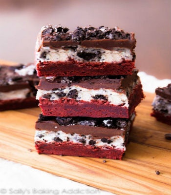 Những chiếc bánh màu nhung đỏ cho Valentine thêm ngọt ngào! - 5 Những thanh bánh Brownie chocolate ý nghĩa