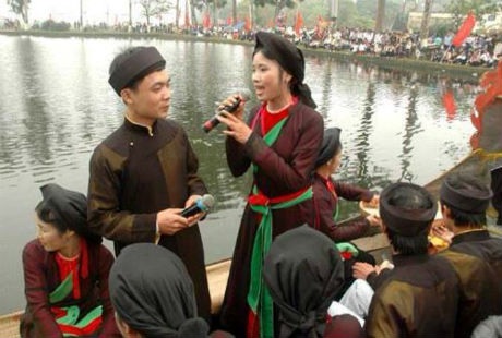 Về hội làng Diềm nghe câu quan họ đắm say lòng người - 4 Về hội làng Diềm nghe câu quan họ đắm say lòng người
