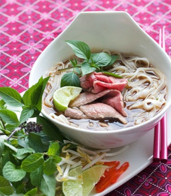 3 món ăn Việt Nam lọt top 29 món ăn hấp dẫn Châu Á - 3 4. Canh rau cải, thịt lợn, phổ biến ở nhiều nước châu Á