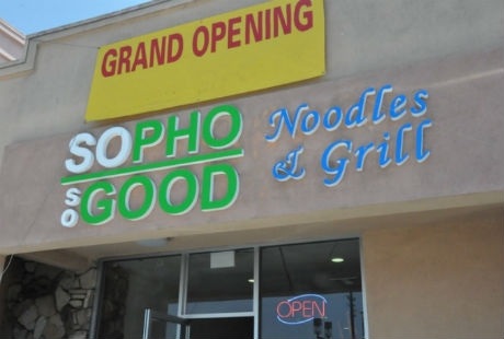 Phở Việt và “khúc biến tấu” trên biển hiệu nơi xứ người - 12 Đỗ Quyên