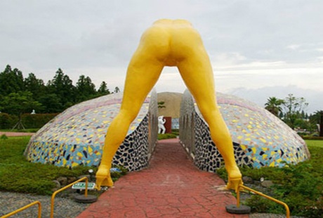 Đỏ mặt với những pho tượng “sex” tại công viên tình yêu xứ Hàn