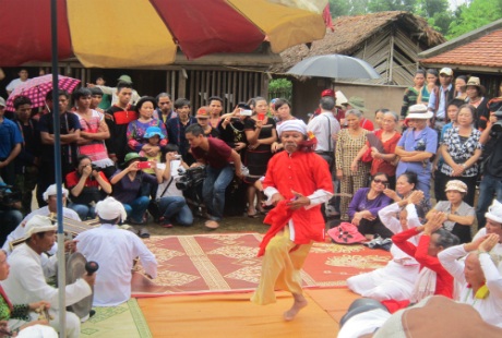 Tin & ảnh: Nhữ Trang