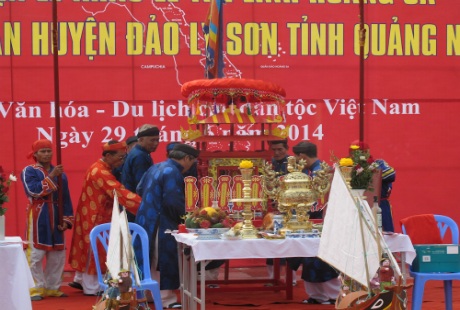 Lần đầu tiên tái hiện “Lễ khao lề thế lính Hoàng Sa” tại Hà Nội - 2 Phần lễ lam thủ tũ