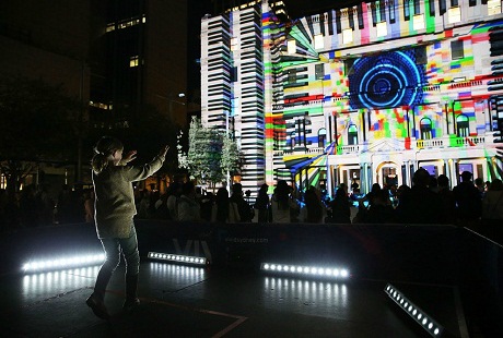 Mê hoặc trước sắc màu lung linh của lễ hội ánh sáng Vivid Sydney - 12 Người