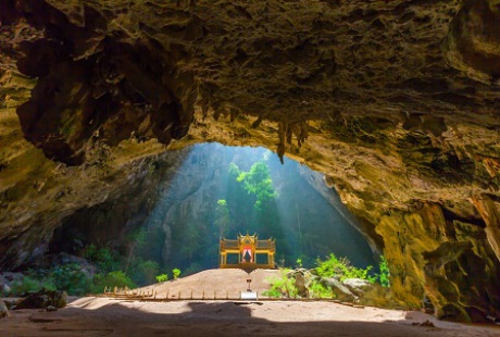 Tam Cốc - Bích Động được ngợi ca là “khuôn hình hoàn hảo” - 5 Hang động Phraya Nakhon ở Vườn quốc gia Khao Sam Roi Yot, Thái Lan.