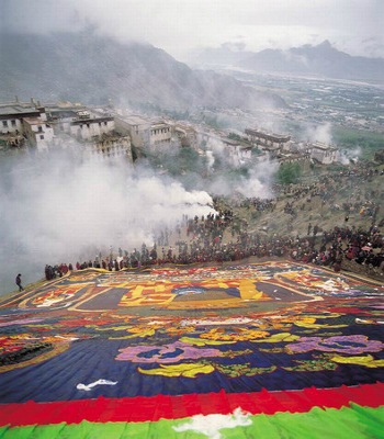 Độc đáo lễ hội Shoton tại Tây Tạng