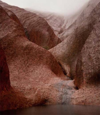 Ảnh "độc" về các thác nước hiếm chảy trên núi thiêng Australia - 3 Ảnh độc về các thác nước hiếm chảy trên núi thiêng Australia