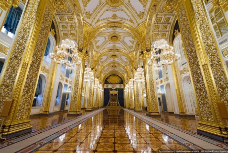 Ngắm vẻ đẹp lung linh của điện Kremlin - 3 Hình ảnh hoành tráng cung điện chính của điện Kremlin