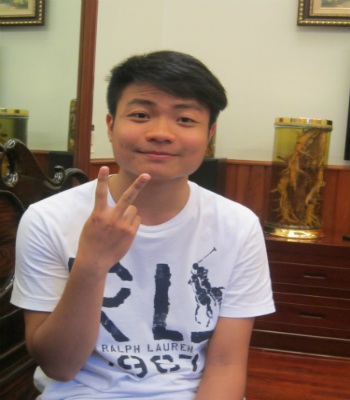 Bởi tính cách rí rỏm nên chàng thủ khoa Vũ Trọng Nghĩa được nhiều bạn bè quý mến.