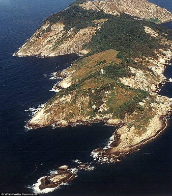 Loài rắn có nọc độc làm tan thịt người ở đảo Brazil - 2 Đảo Ilha de Queimada Grande