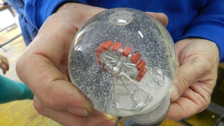 Nguyên liệu chế tạo quả cầu tuyết vẫn là một bí mật của gia đình Erwin Perzy