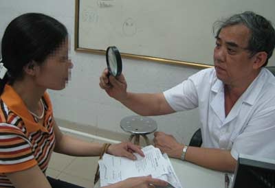 Dị ứng vì mỹ phẩm xịn - 1 Dị ứng vì mỹ phẩm xịn - 1