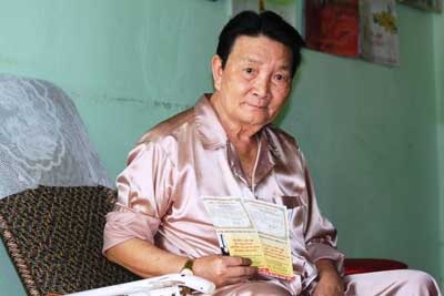 Làng biển nghèo và kỉ lục hiến giác mạc nhiều nhất Việt Nam - 2 Làng biển nghèo và kỉ lục hiến giác mạc nhiều nhất Việt Nam - 2