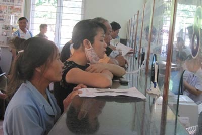 Lúng túng xử lý tình trạng mượn thẻ BHYT - 1 Lúng túng xử lý tình trạng mượn thẻ BHYT - 1