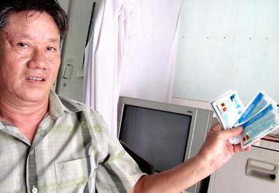 Dập dịch bằng cách bán hóa chất diệt khuẩn? - 1 Dập dịch bằng cách bán hóa chất diệt khuẩn? - 1