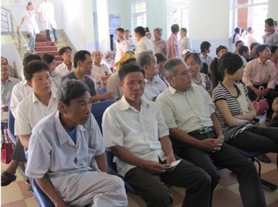 Lúng túng xử lý tình trạng mượn thẻ BHYT - 2 Lúng túng xử lý tình trạng mượn thẻ BHYT - 2