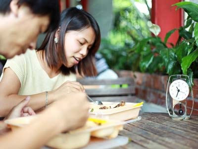 Chuông reo là… ăn! - 1 Chuông reo là… ăn! - 1