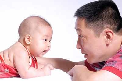 Giúp trẻ hết nấc - 1 Giúp trẻ hết nấc - 1