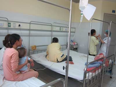 Tay chân miệng ở Hà Nội: Mục sở thị Viện Nhi TƯ - 4 Tay chân miệng ở Hà Nội: Mục sở thị Viện Nhi TƯ - 4