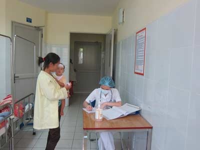 Tay chân miệng ở Hà Nội: Mục sở thị Viện Nhi TƯ - 3 Tay chân miệng ở Hà Nội: Mục sở thị Viện Nhi TƯ - 3