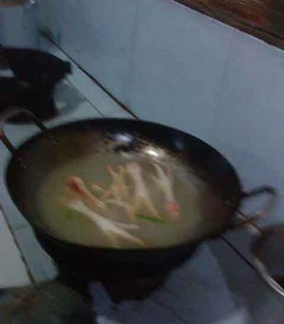 Lẩu thịt ôi, cá ươn - 3 Lẩu thịt ôi, cá ươn - 3