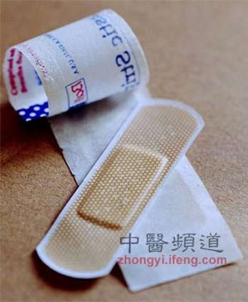 5 loại vết thương không nên dùng miếng dán y tế - 1 5 loại vết thương không nên dùng miếng dán y tế - 1