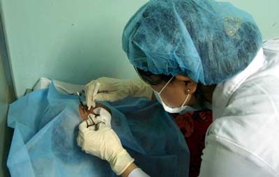 Người bị lão hóa gương mặt đã nhập viện để điều trị - 1