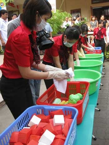 Bộ Y tế không kiểm soát được dịch tay chân miệng?  - 2