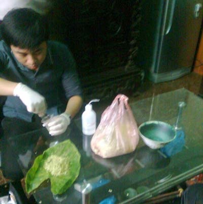 Sở Y tế “truy tìm” phẩm màu công nghiệp trong cốm Vòng - 1