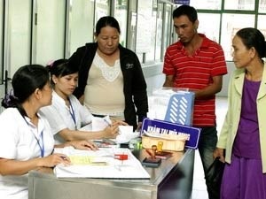 40% dân số không “mặn mà” với bảo hiểm y tế - 1 40% dân số không “mặn mà” với bảo hiểm y tế - 1