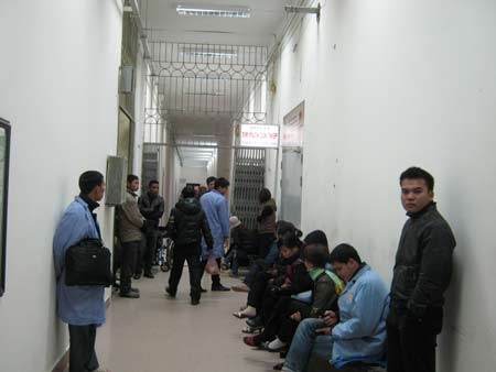 Quá tải các ca cấp cứu tai biến, đột quỵ vì giá rét - 1 Quá tải các ca cấp cứu tai biến, đột quỵ vì giá rét - 1