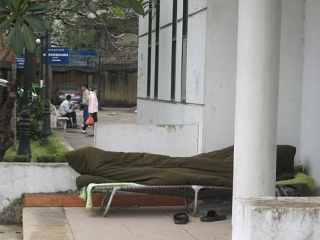 Co ro trong rét buốt thấu xương nơi bệnh viện - 7