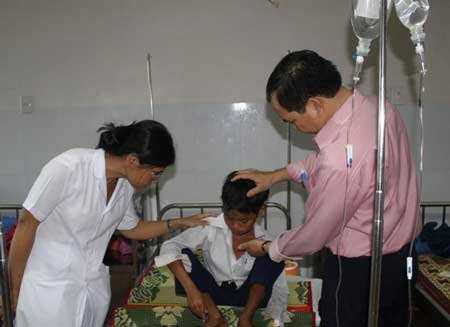 Bệnh “da lạ” ở Quảng Ngãi: Người bệnh hoang mang, bác sĩ căng thẳng - 2 Bệnh “da lạ” ở Quảng Ngãi: Người bệnh hoang mang, bác sĩ căng thẳng