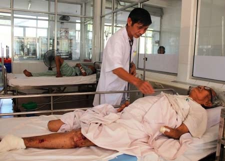 Hạnh phúc nhất là được gần gũi với bệnh nhân bị “hắt hủi” - 2 Hạnh phúc nhất là được gần gũi với bệnh nhân bị “hắt hủi” - 2