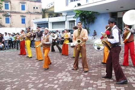 Đưa Festival Huế 2012 vào... bệnh viện - 1 Đưa Festival Huế 2012 vào... bệnh viện