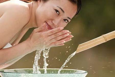 Nên rửa mặt bao nhiêu lần một ngày? - 1 Nên rửa mặt bao nhiêu lần một ngày?