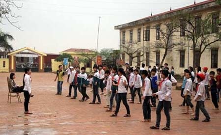 Học sinh bị đầu độc chất gây nghiện - 1 Học sinh bị đầu độc chất gây nghiện