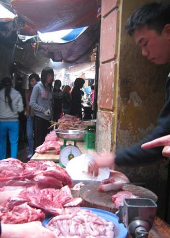 Thịt lợn nhiễm độc: Mới phát hiện ở cơ sở chăn nuôi nhỏ