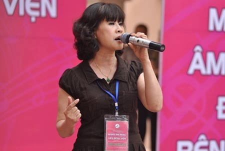 Các sao rủ nhau tới... bệnh viện phụ sản - 7 Các sao rủ nhau tới... bệnh viện phụ sản