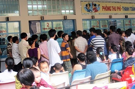 Đua nhau tăng viện phí kịch trần - 1 Đua nhau tăng viện phí kịch trần