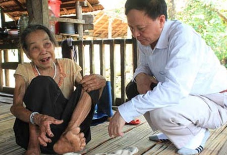 Đoàn đến đoàn về, bệnh “lạ” vẫn tăng