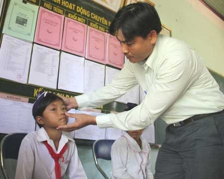 Quảng Ngãi: Bệnh “da dẻ tím tái” không nguy hiểm như bệnh “da lạ”? - 2 Quảng Ngãi: Bệnh “da dẻ tím tái” không nguy hiểm như bệnh “da lạ”?