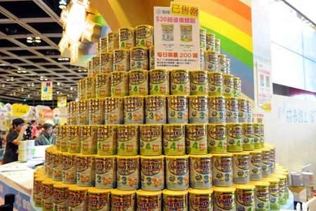 Trung Quốc: Cấm đưa “sữa non” vào sữa công thức cho trẻ sơ sinh - 1 Trung Quốc: Cấm đưa “sữa non” vào sữa công thức cho trẻ sơ sinh