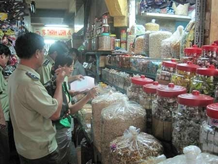Xí muội ngoại, nội đều bẩn... kinh khủng - 1 Xí muội ngoại, nội đều bẩn... kinh khủng