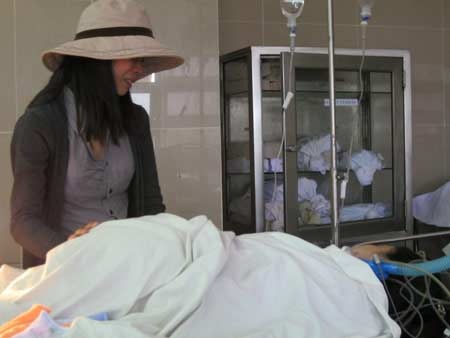 Bài 3: Đi đẻ bị “bỏ rơi”: Chuyện thường ngày ở huyện? - 1 Bài 3: Đi đẻ bị “bỏ rơi”: Chuyện thường ngày ở huyện?