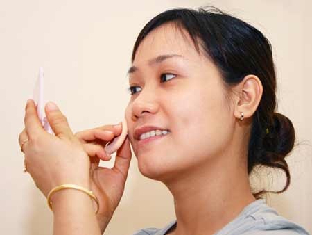 Hóa mỹ phẩm: Thơm, đẹp nhưng lắm hiểm họa