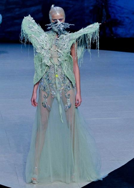 Hé lộ buổi thử trang phục cho “Milano fashion show Thu - Đông” - 8 Người mẫu Magdalena Gierej