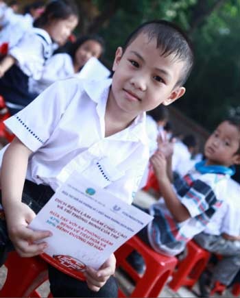“Rửa tay ở đây vui ơi là vui mẹ nhỉ”! - 1 Một trong những người bạn đáng yêu....