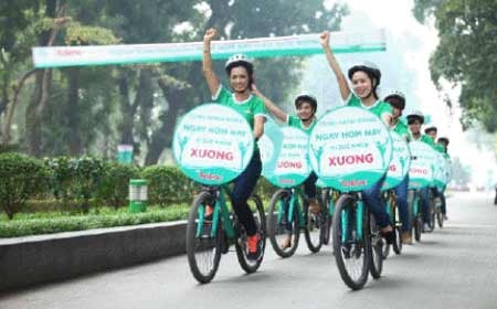 Thúy Hằng và Lưu Hương Giang đạp xe vì sức khỏe xương - 2 Lưu Hương Giang và Thúy Hằng kêu gọi mọi người “Cùng hành động ngay hôm nay vì sức khỏe xương”