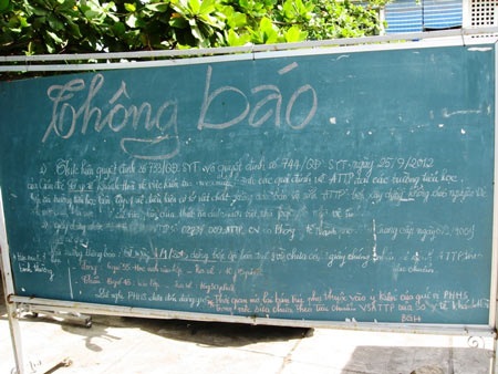 Tạm dừng tổ chức bán trú vì bếp ăn không đảm bảo VSATTP - 1 Thông báo tạm dừng bán trú của trường